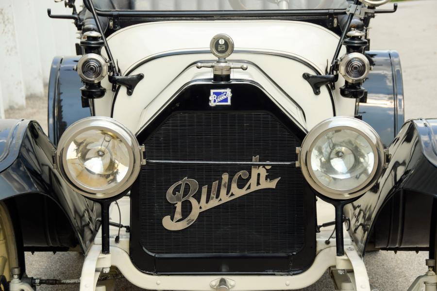 Детали экстерьера Buick Model B-25 Touring 1914 года  (фото 8 из 10)